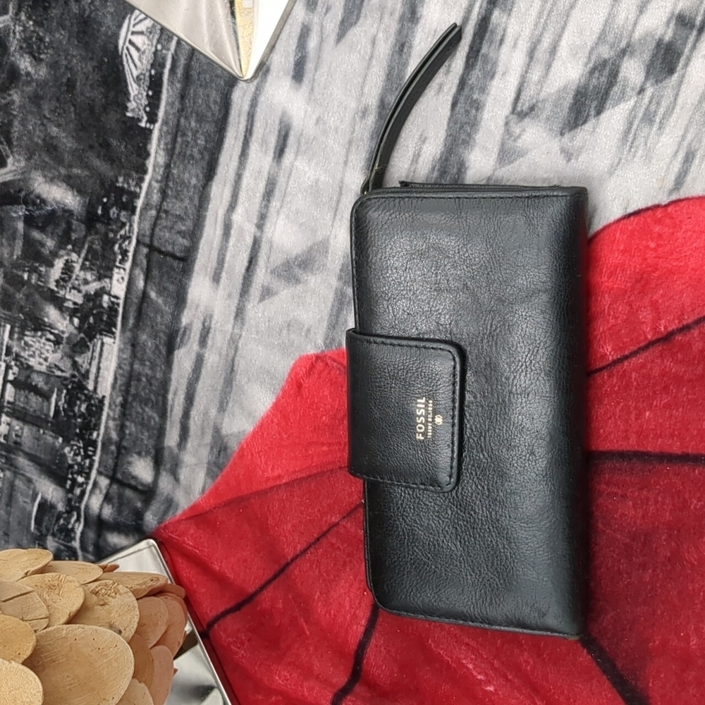 Fossil black leather wallet